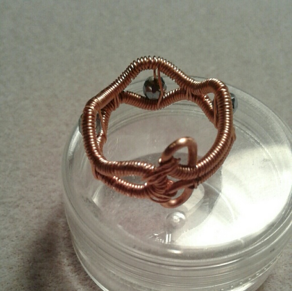 A genuine pyrite wire wrapped/woven wave ring - Picture 4 of 4